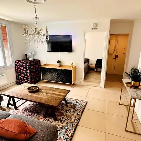 Apartamento 3 + Parking à 7